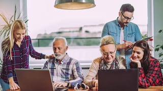 Generación Z prioriza trabajo híbrido sobre seguros de salud, ¿a qué se debe?