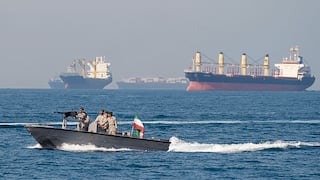Trump ordena atacar toda pequeña embarcación sospechosa de minar el estrecho de Ormuz