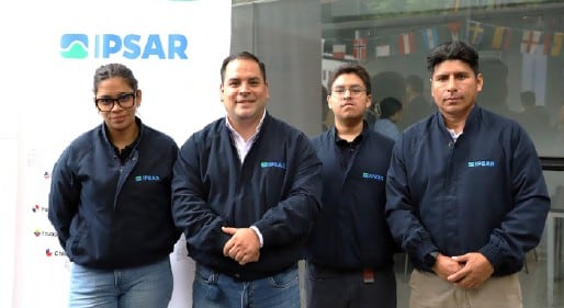 Gerente general de Ipsar, Hempler Soto, y parte de su equipo de trabajo.(Foto: ADEX)