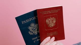 Por qué no se puede sonreír en la foto del pasaporte