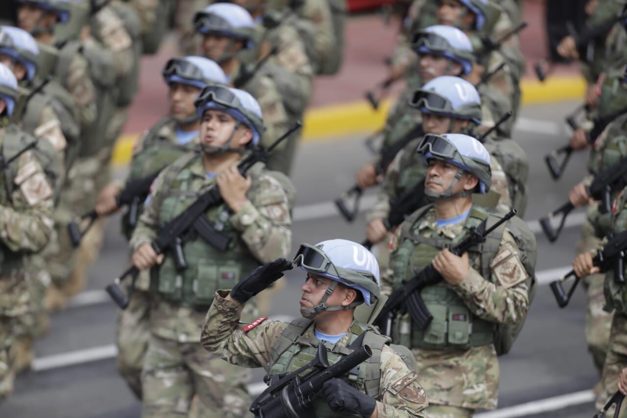 Propuesta indica que pueden participar en la Escuela Superior Conjunta de las Fuerzas Armadas el personal de las Fuerzas Armadas, de la Policía Nacional del Perú, los miembros del servicio diplomático de la República, funcionarios de órganos del Estado afines al sector Defensa e invitados extranjeros. Fotos: Julio Reaño /@photo.gec
