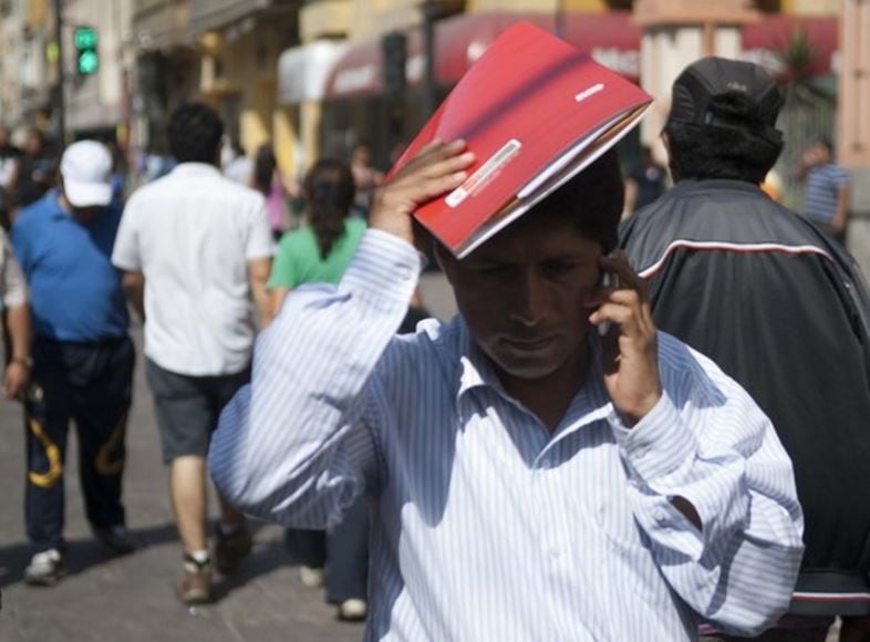 Bloqueador solar y obligaciones laborales en Perú | Foto: Referencial