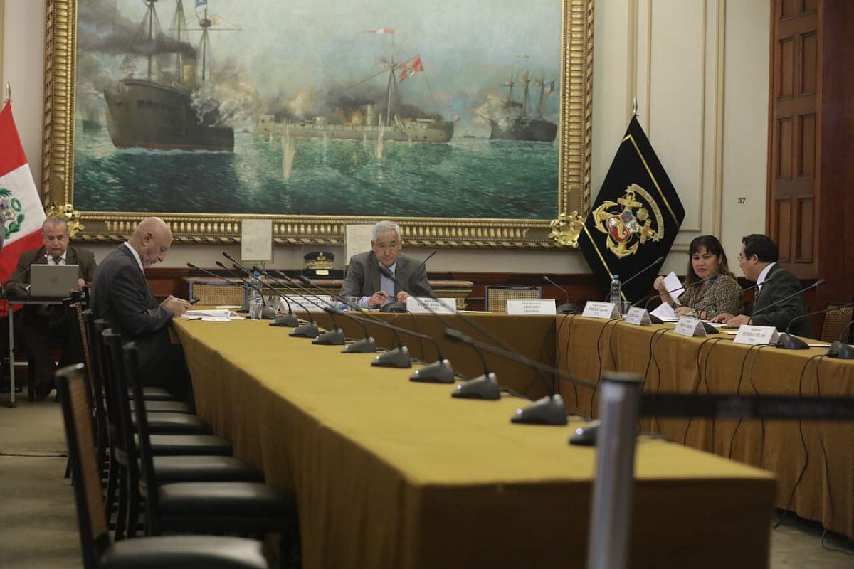 La comisión especial del Congreso acordó que María del Pilar Tello y Yolanda Gallegos continúen en el proceso de selección para ocupar el cargo vacante del tribuno Augusto Ferrero Costa. (Foto: Congreso)