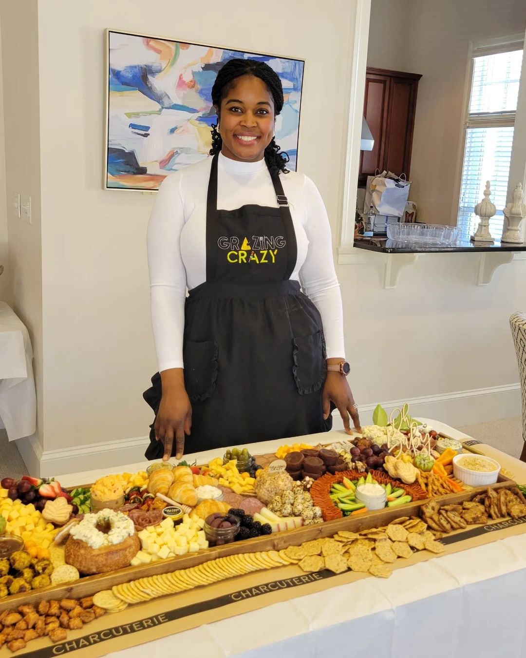 VIRAL | Las charcutería para untar de Bite by Bite & Co. vienen en todos los tamaños, desde tablas pequeñas hasta mesas para pastar de varios pies de largo. (Instagram bitebybiteandco)