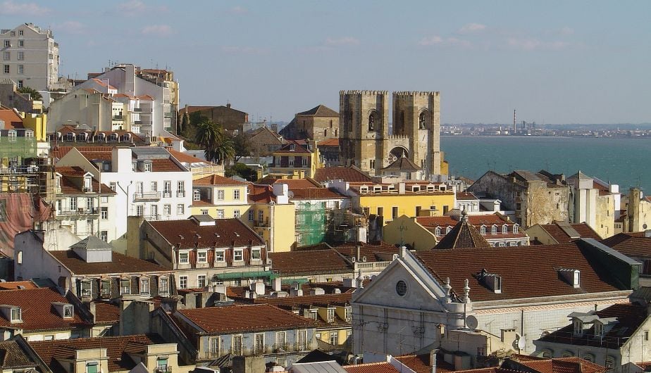 Portugal. Portugal encabeza la lista esta vez. En 2025, combinó un fuerte crecimiento del PBI, una baja inflación y un mercado bursátil boyante. (Internet)