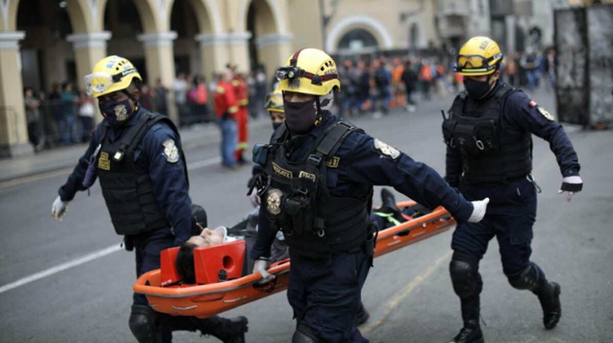 De acuerdo al balance general, el posible sismo dejaría más de 80 mil fallecidos, la mayoría en Lima, y una cifra mayor de heridos | Foto: Joel Alonzo/ @photo.gec