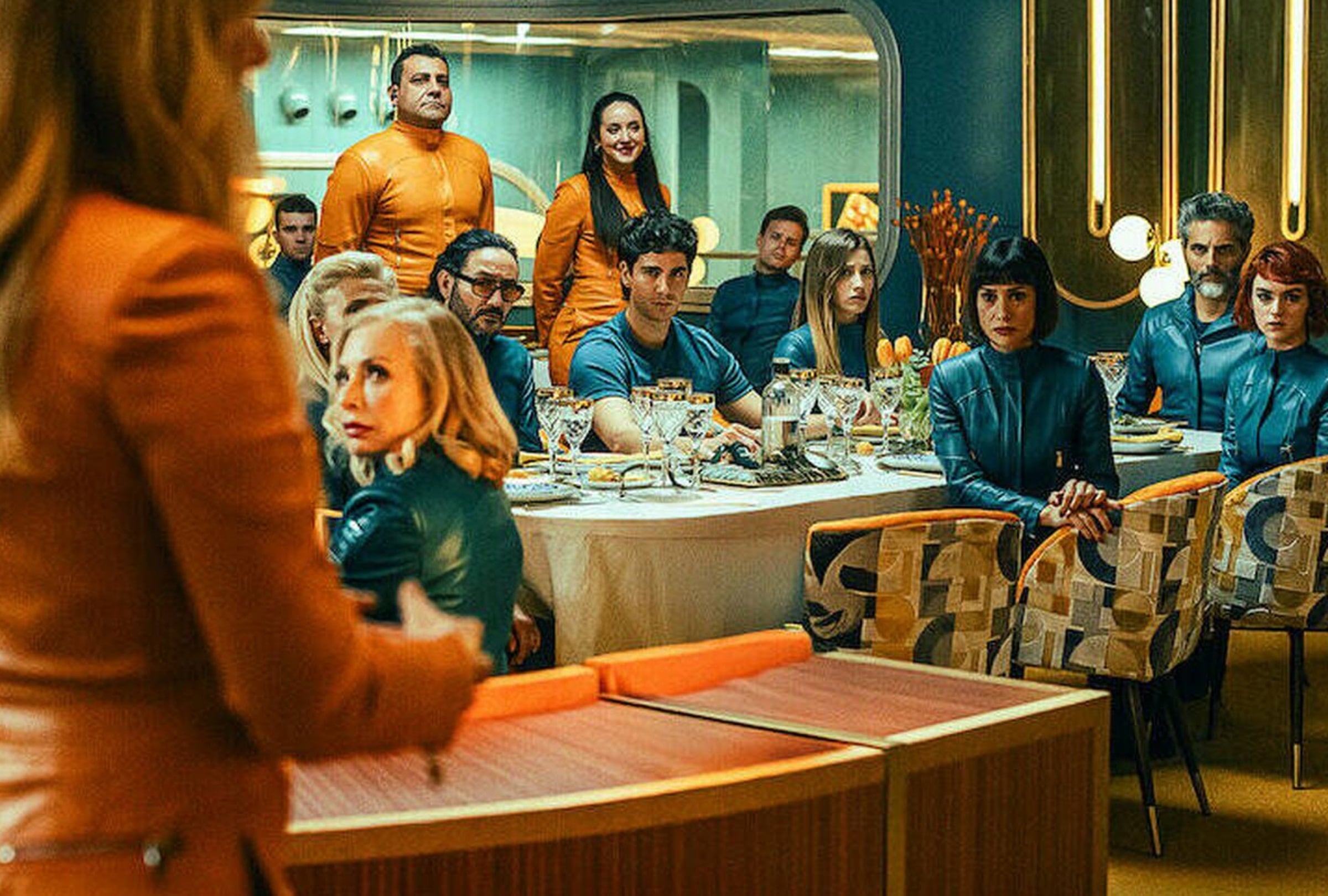 Así se ve el comedor del búnker Kimera Underground Park en la serie española "El refugio atómico" (Foto: Netflix)