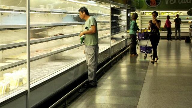 Oleada de saqueos provoca cierre de tiendas e infunde miedo entre comerciantes en Venezuela
