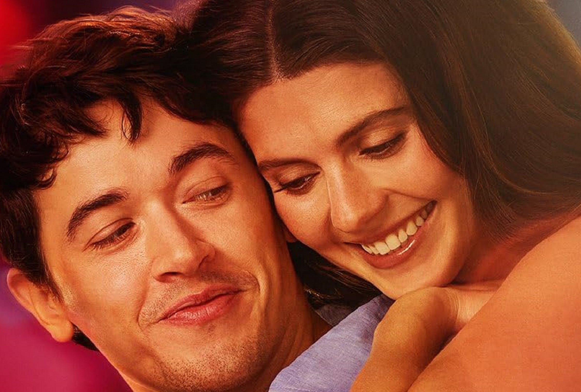 Emily Henry, autora del libro "People We Meet on Vacation", destacó la química en pantalla entre Emily Bader (Poppy) y Tom Blyth (Alex) en la comedia romántica (Foto: Netflix)