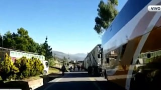 Transportista de carga bloquean Km 170 y tramo de la carretera Cuidad de Dios en Cajamarca 
