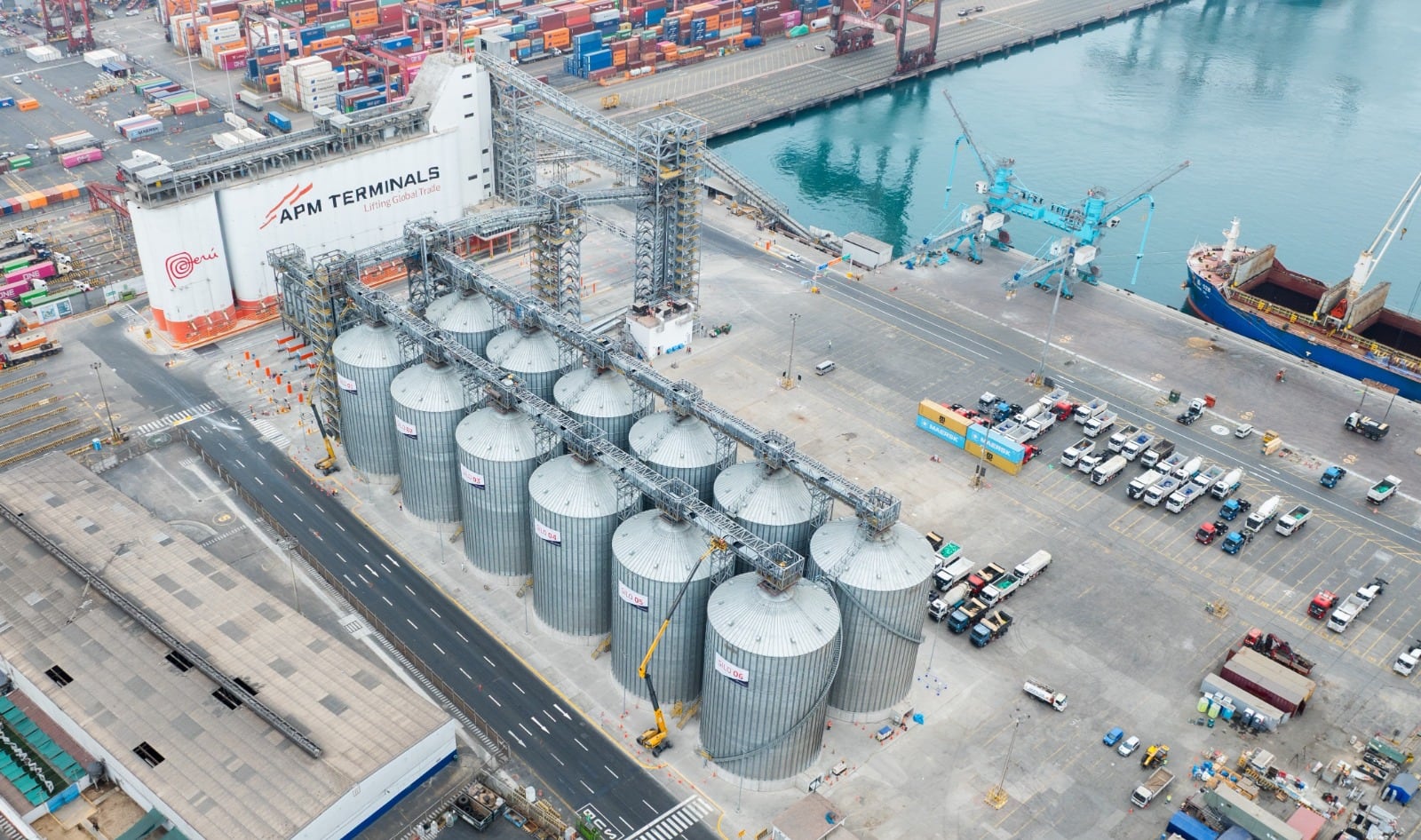 El Muelle Norte del puerto del Callao concretó la descarga de más de 60,000 toneladas métricas de maíz en una sola operación. (Foto: APM Terminal)