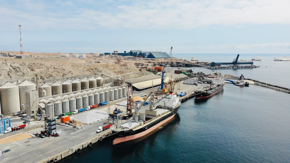 Aumentan las importaciones bolivianas a través del puerto de Matarani.