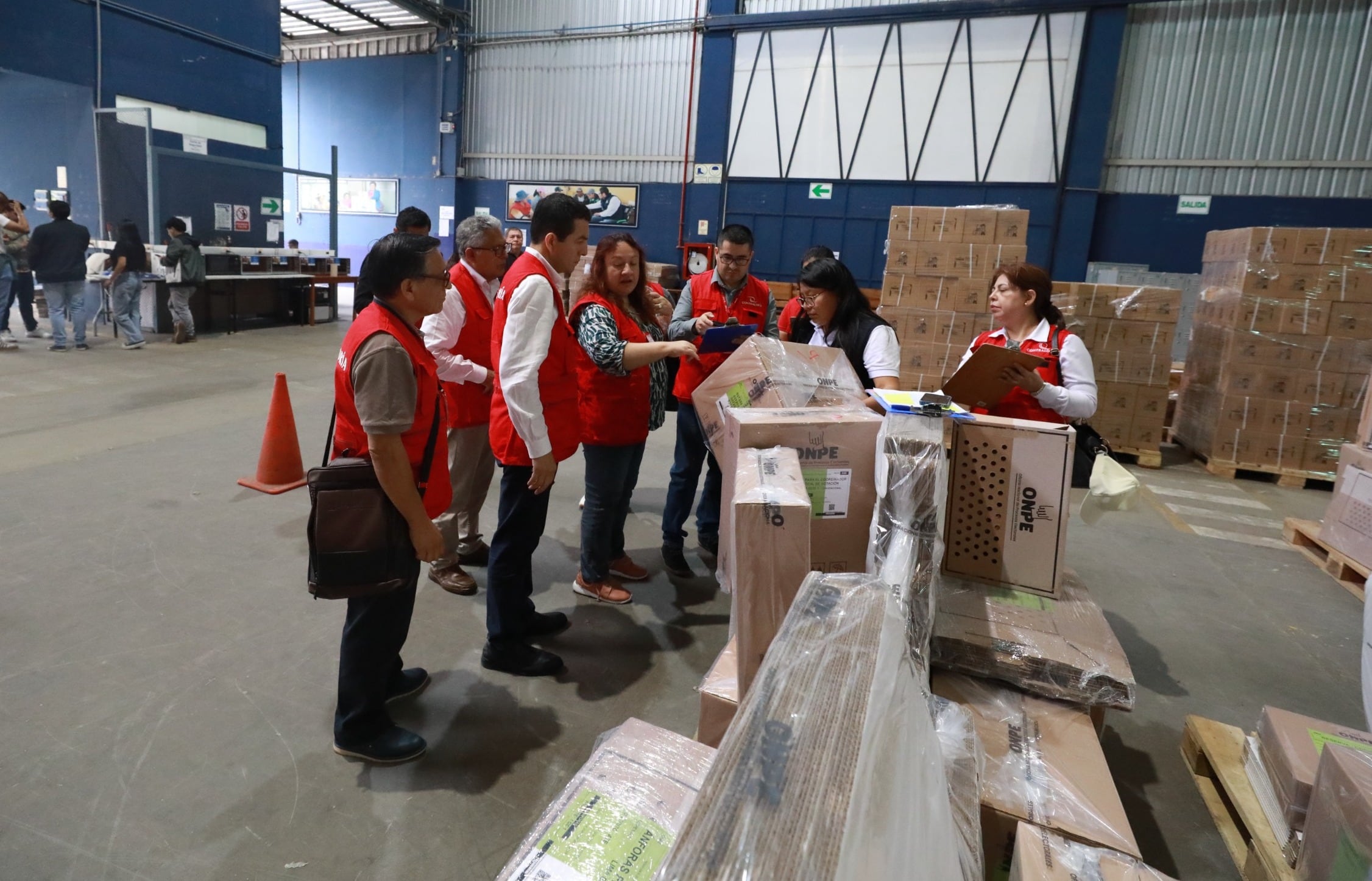 Se espera cubrir más de 500 locales de votación a nivel regional, y en Lima, 175. Foto: Contraloría