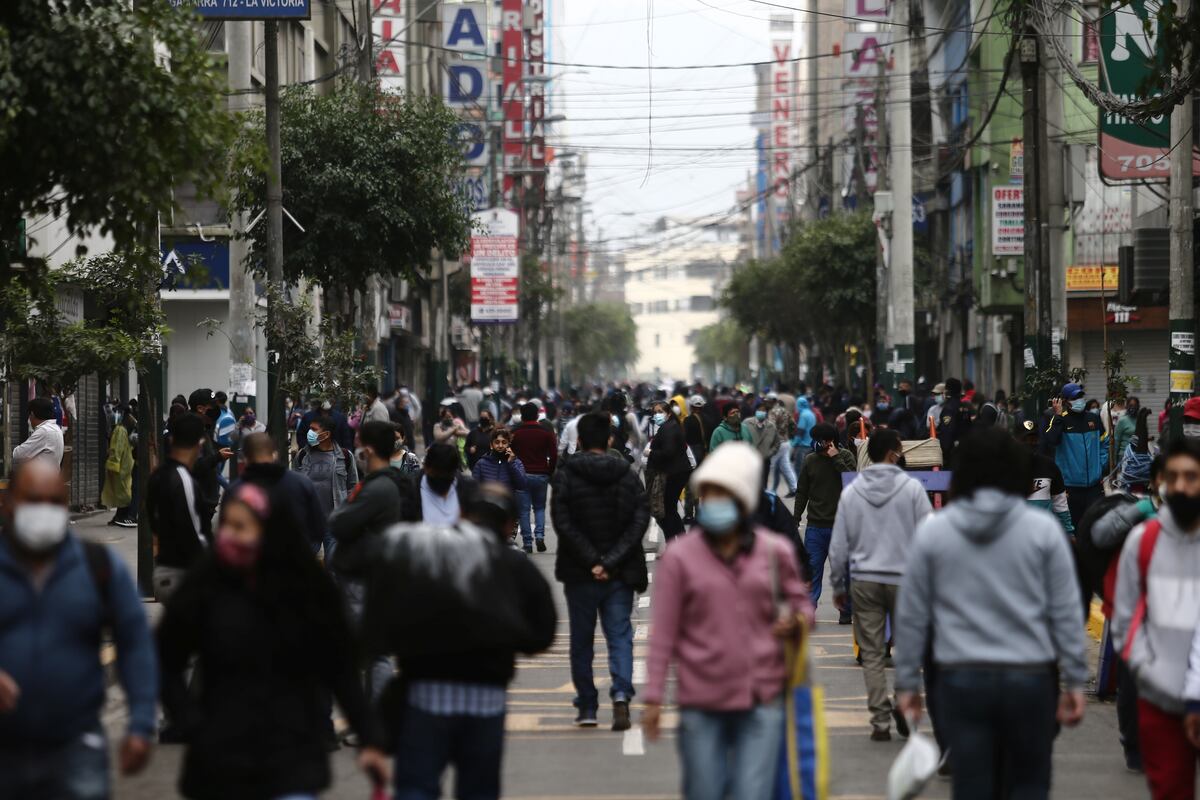En los últimos 14 años aumentaron en 860,000 los establecimientos comerciales.