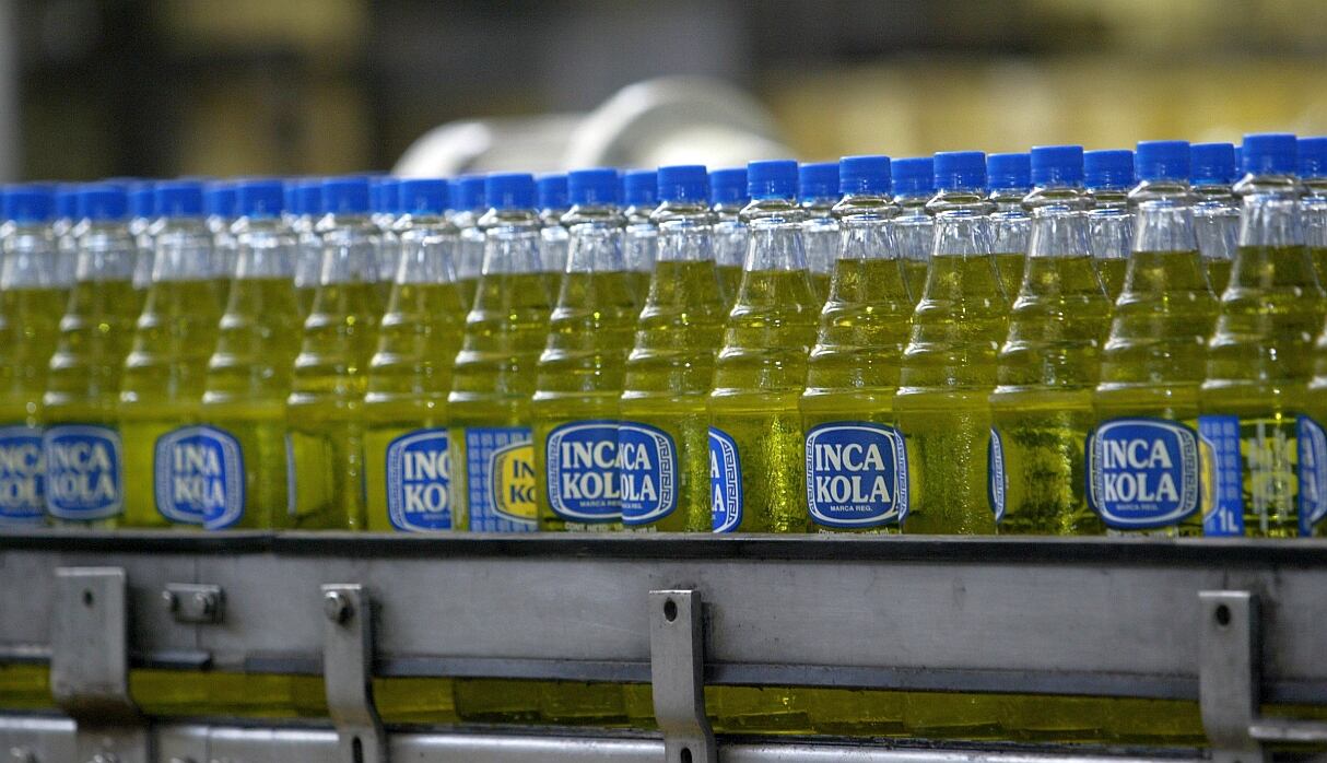 En la categoría de refrescos, colas y sabores tuvieron un repunte de 9.8% y 8.9%, respectivamente, soportado por la estrategia de empaques retornables e impulsado por las marcas Coca-Cola e Inca Kola. (Foto: Difusíón)