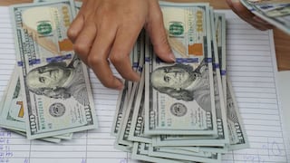 Trump se pronuncia sobre caída del dólar estadounidense: “Va de maravilla”