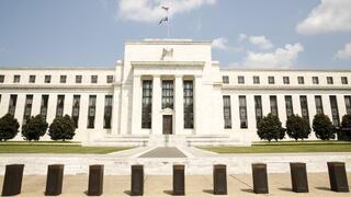 Fed deja tasa de interés sin cambios y apunta a dos alzas este año