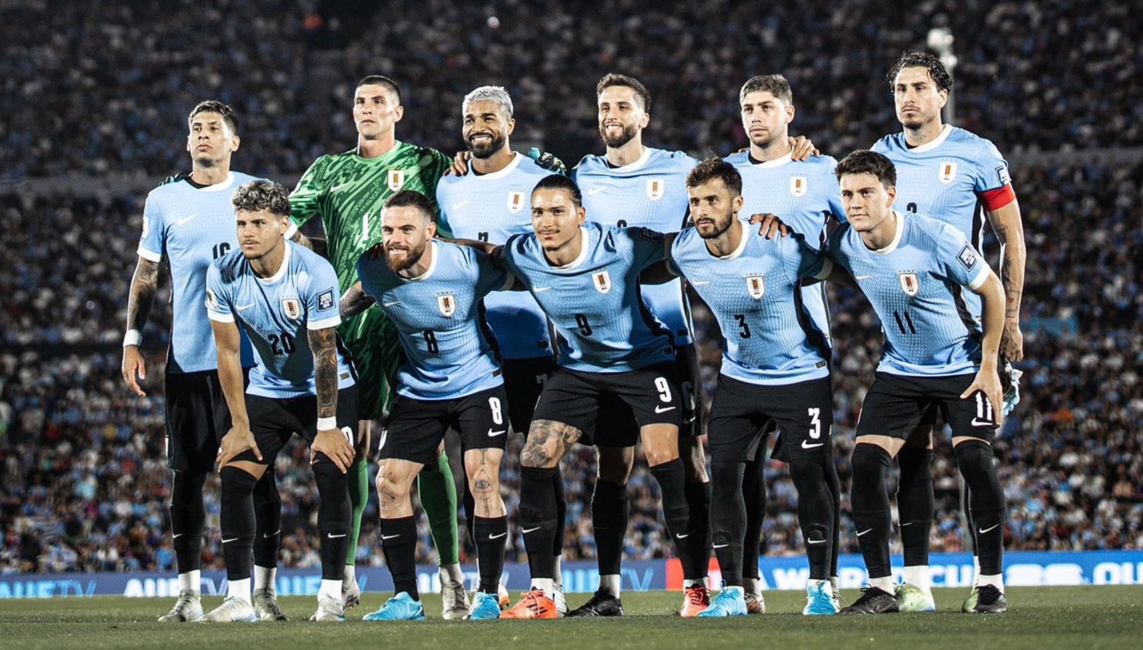 Uruguay se impuso 3-2 a Colombia en el Estadio Centenario de Montevideo y trepó al segundo lugar de la tabla de las Eliminatorias Sudamericanas 2026. | Crédito: @Uruguay / X