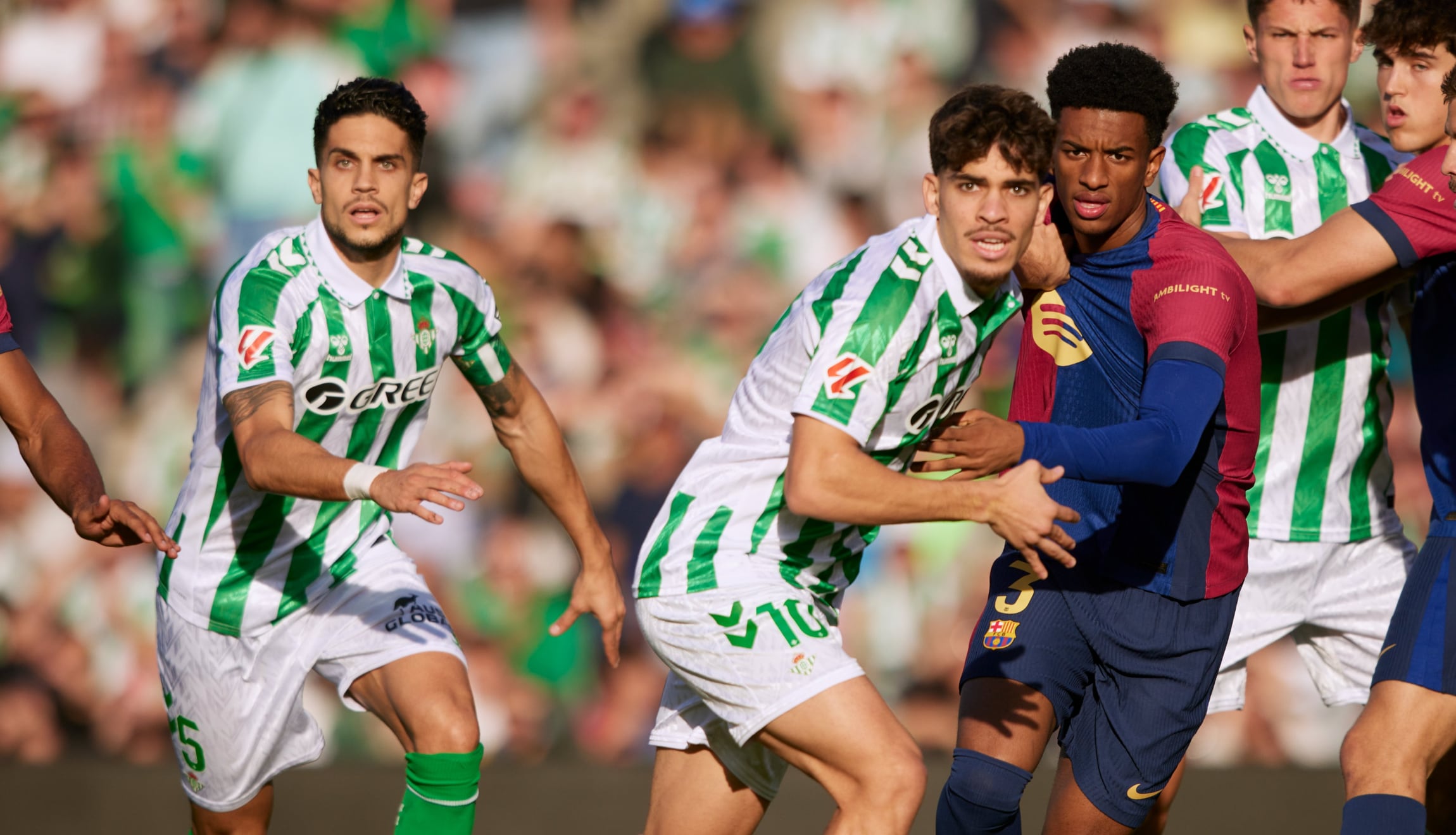 En un partido que se definió en una de las últimas jugadas, Betis y Barcelona igualaron 2-2 en un partidazo por LaLiga. (Foto: AFP)