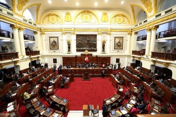 La Comisión Permanente del Congreso de la República puede sesionar hasta este miércoles 15. | Andina