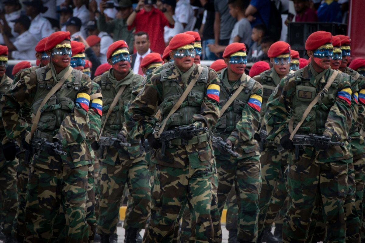 Soldados marchan durante el desfile del Día de la Independencia del país en Caracas, Venezuela, el miércoles 5 de julio de 2023.