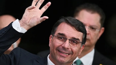 Fotografía de archivo del senador brasileño Flávio Bolsonaro, hijo de expresidente Jair Bolsonaro. Foto: EFE/ Andre Borges