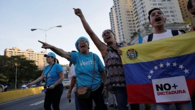 Parlamento de Venezuela denuncia "dictadura", países de la región cuestionan falta de democracia