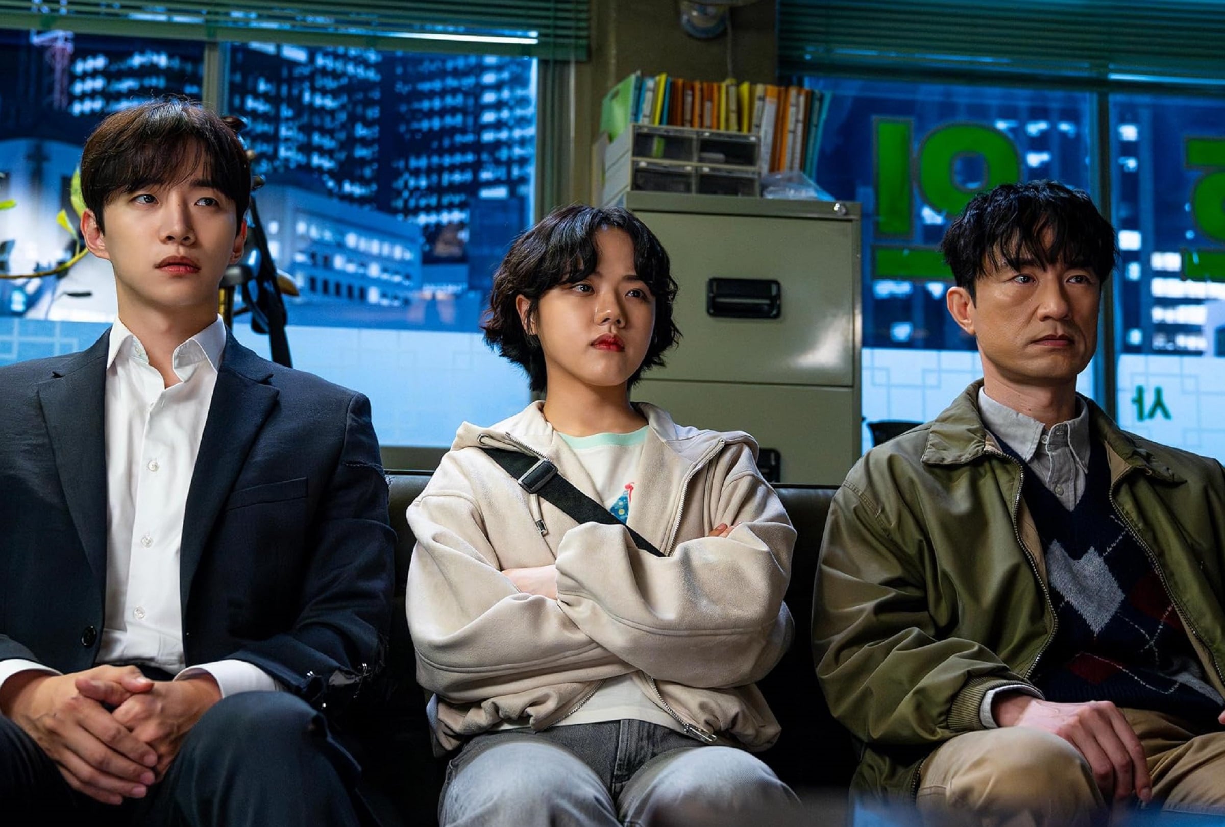 Lee Jun-ho interpreta a Kang Sang-ung, Kim Hyang Gi interpreta a Bang Eun Mi y Kim Byung Chul interpreta a Byeon Ho In en la serie surcoreana "Cashman" (Foto: Netflix)