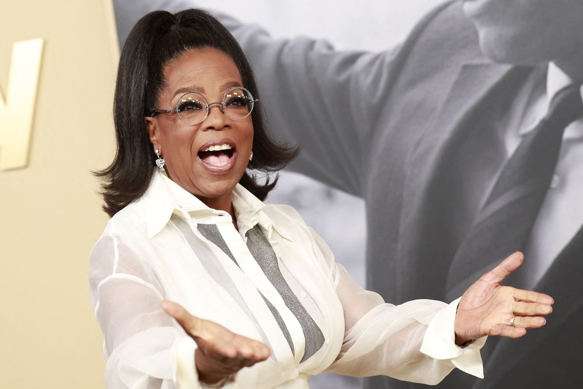 Oprah Winfrey llega al estreno de "Sidney" en el Academy Museum of Motion Pictures de Los Ángeles, California, el 21 de septiembre de 2022 (Foto: Michael Tran / AFP)