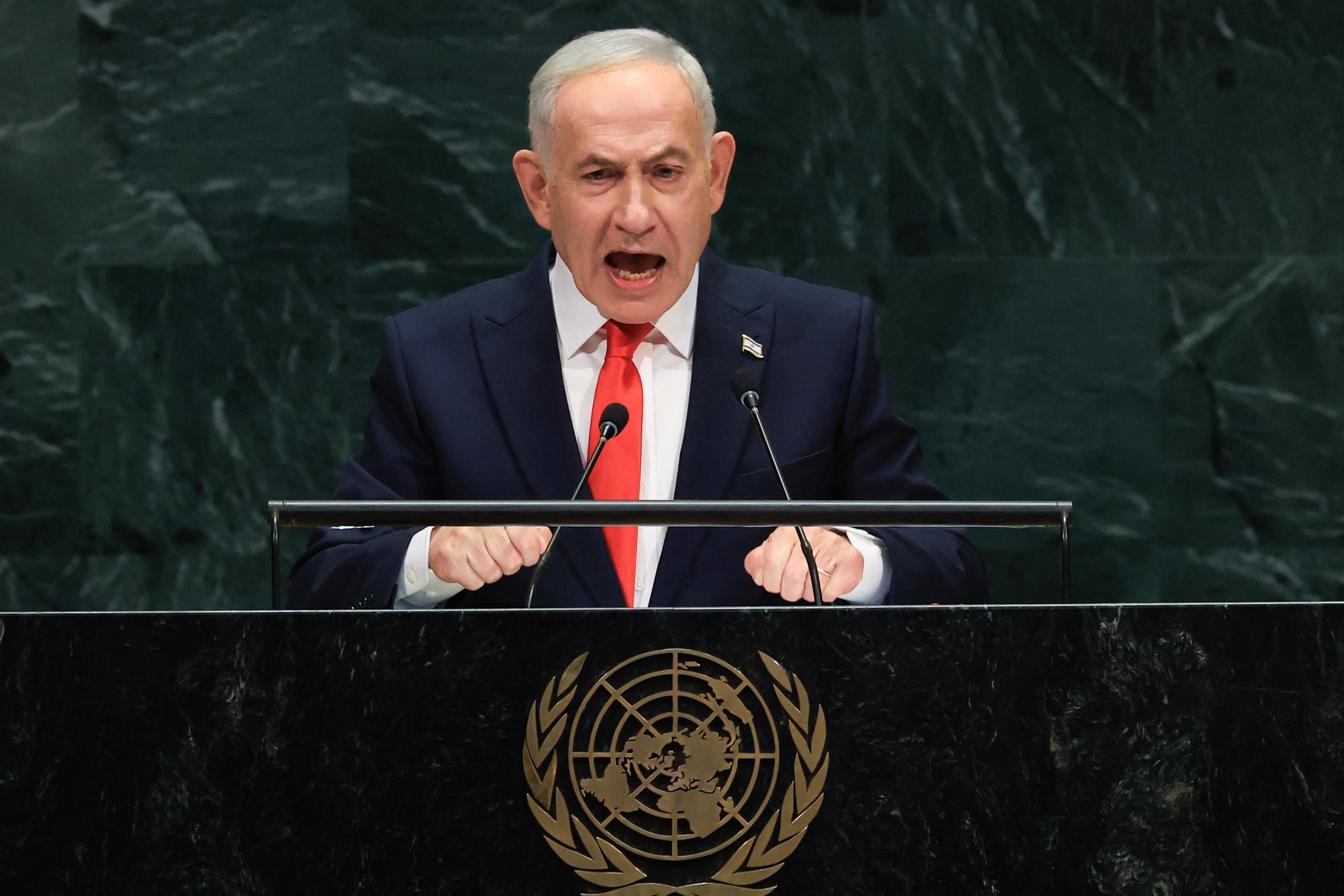 El primer ministro de Israel, Benjamin Netanyahu, interviene durante la 81.ª Asamblea General de las Naciones Unidas en Nueva York, el 24 de septiembre de 2026. (Foto de TIMOTHY A. CLARY / AFP).