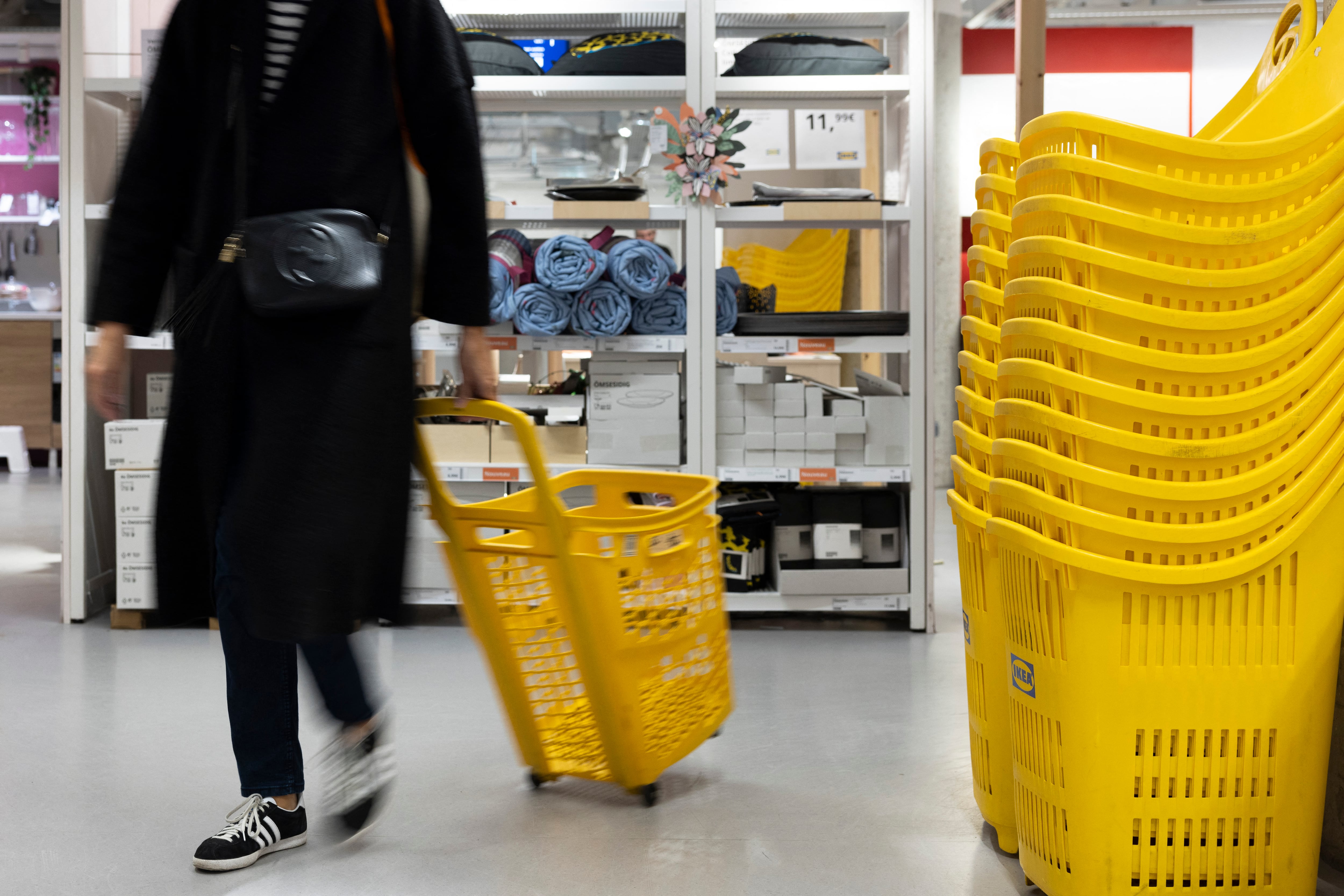 IKEA es una cadena de tiendas que vende una amplia variedad de productos para el hogar, muebles y artículos de decoración a precios accesibles (Foto: AFP)