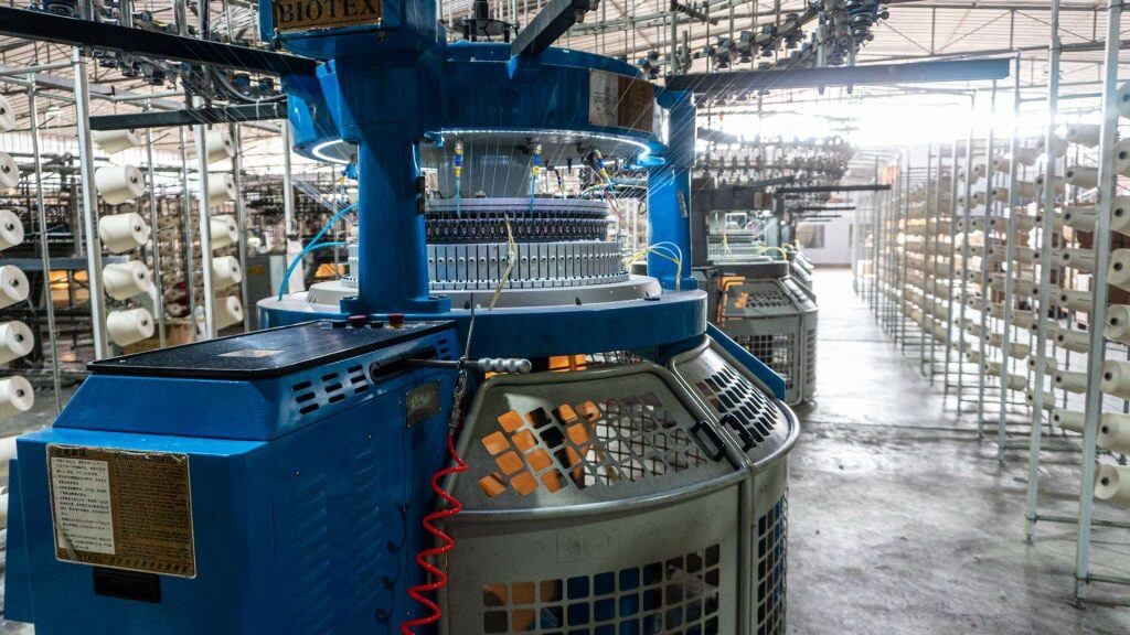 La planta en Ate produce actualmente 400 toneladas mensuales. Con la ampliación proyectada, la capacidad subiría a 600 toneladas.