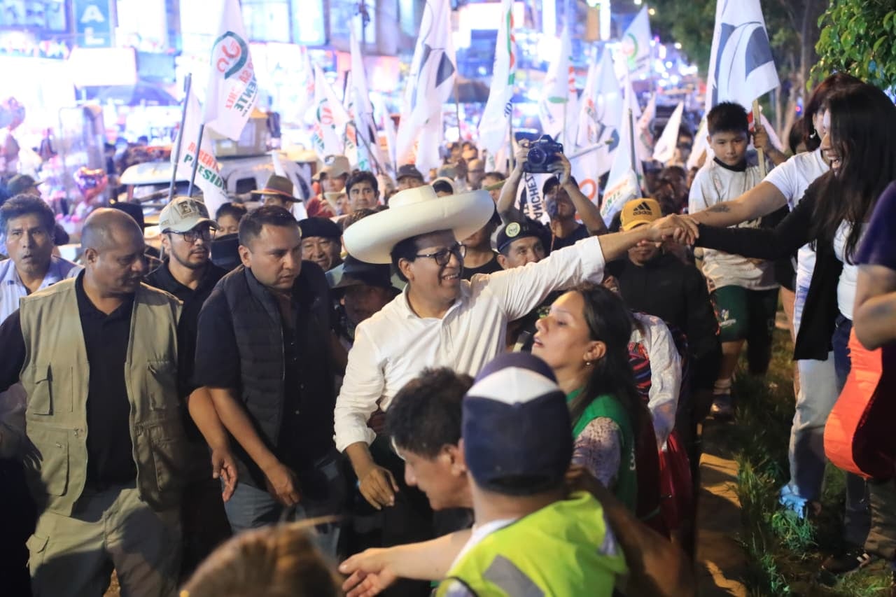 Candidato de Juntos por el Perú, Roberto Sánchez, dejó tercero a Rafael López Aliaga. Foto. Difusión.