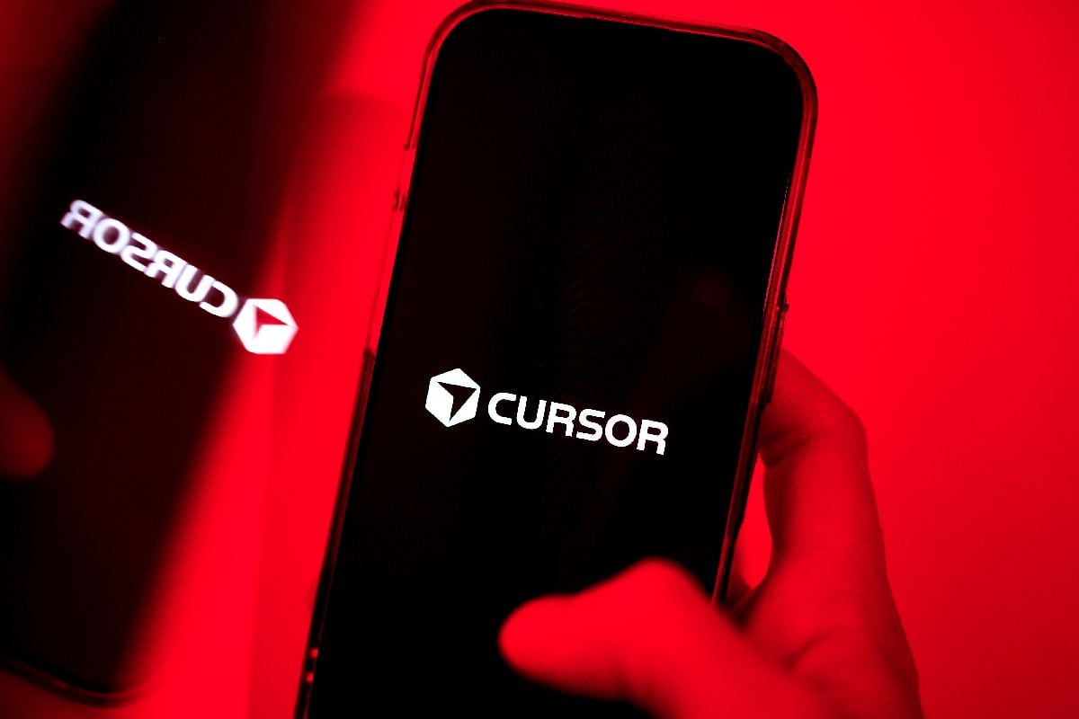 El logotipo de Cursor en un teléfono inteligente. Fotógrafa: Gabby Jones/Bloomberg
