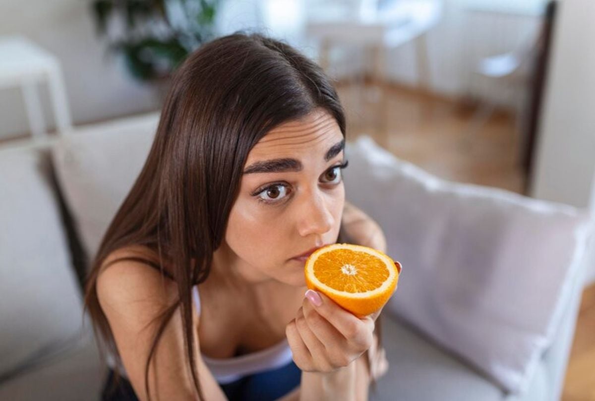 Se recomienda consumir bastante vitamina C para evitar enfermarse (Foto: Freepik)