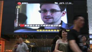 The Guardian: Edward Snowden no dio información a rusos