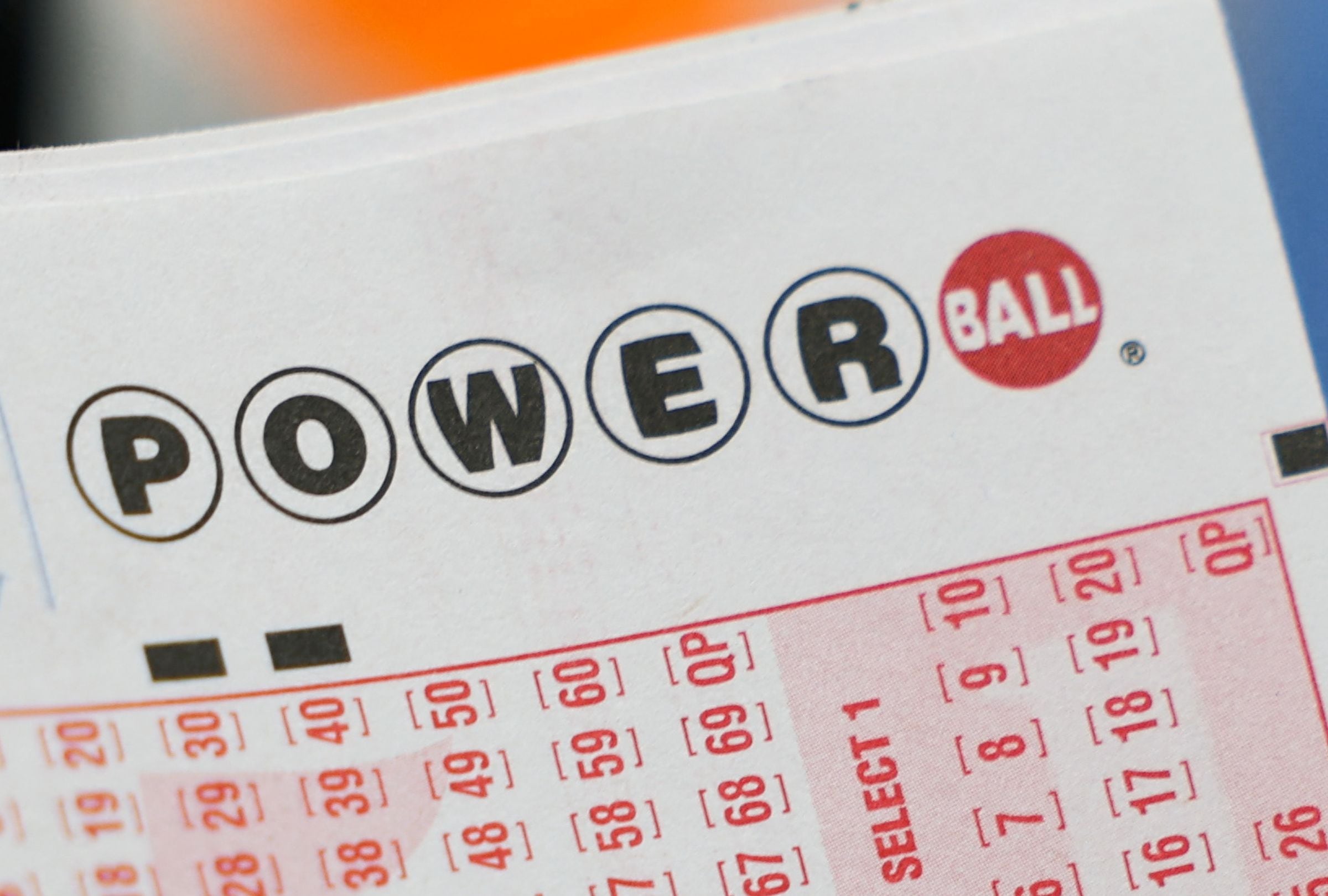 Revisa esta nota para que descubras quién ganó el Powerball hoy, miércoles 18 de febrero, en EE.UU. (Foto: PATRICK T. FALLON / AFP)