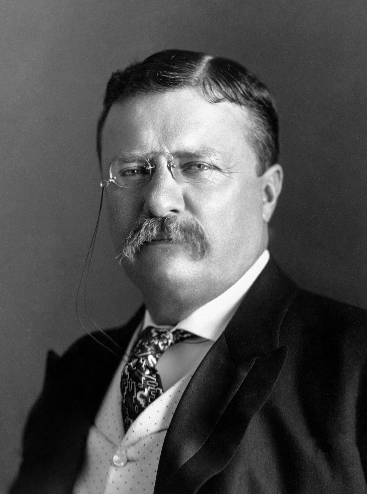 En 1901, Theodore Roosevelt fue nombrado como el presidente más joven de los Estados Unidos.
