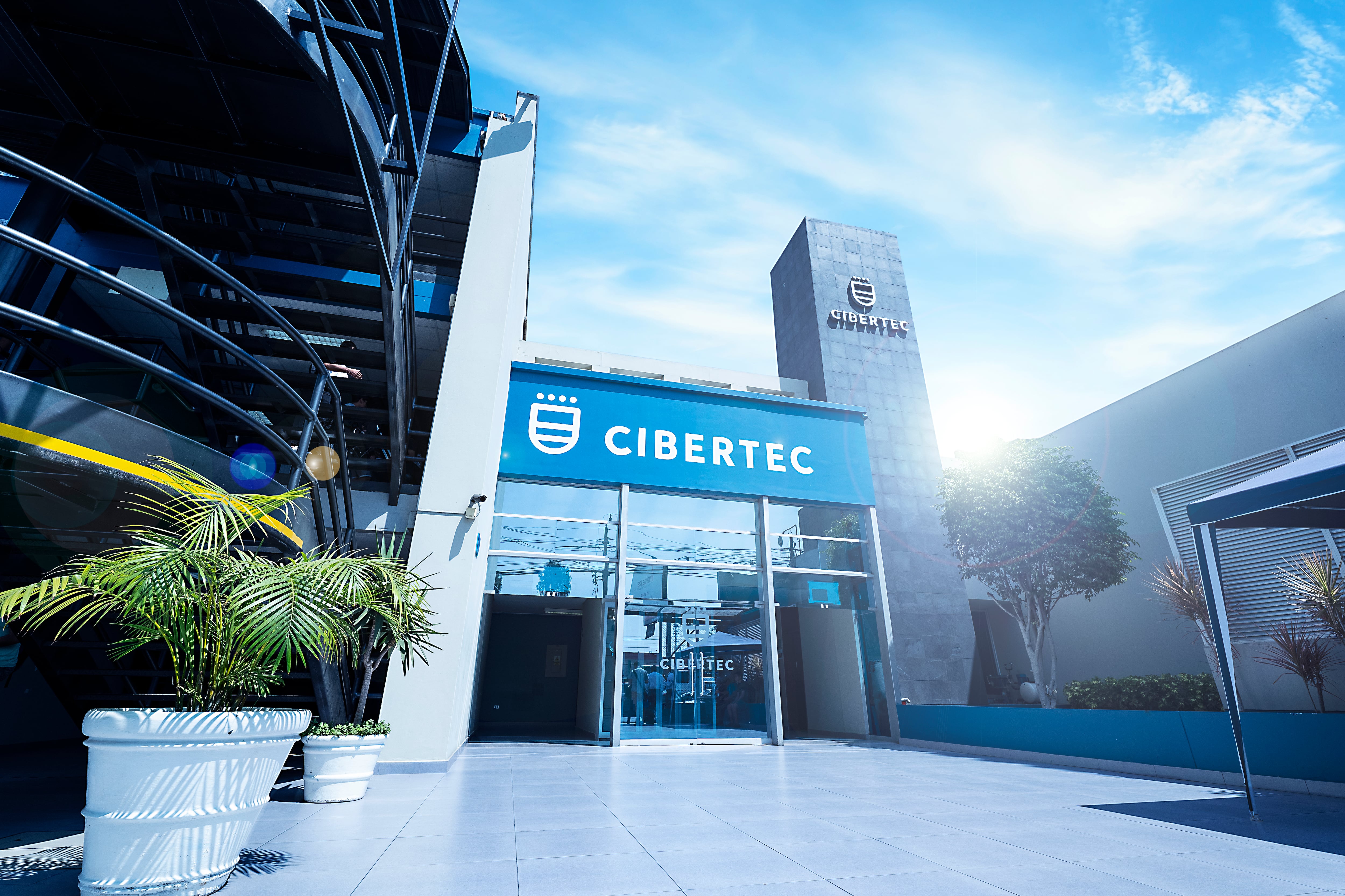 Estudiantes podrán acceder a nuevas carreras técnicas de Cibertec y a su oferta educativa disponible para distintas regiones del país. (Foto: Cibertec)