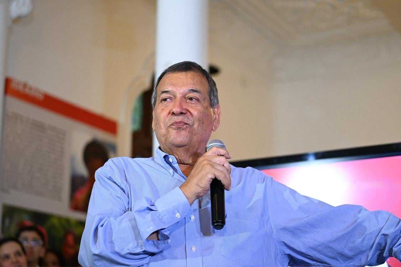 El candidato a la presidencia por el Partido del Buen Gobierno hará una gira a diferentes regiones del país, para consultar a la ciudadanía sus opiniones sobre el panorama político. (Fotos: Paloma del Solar /@photo.gec)