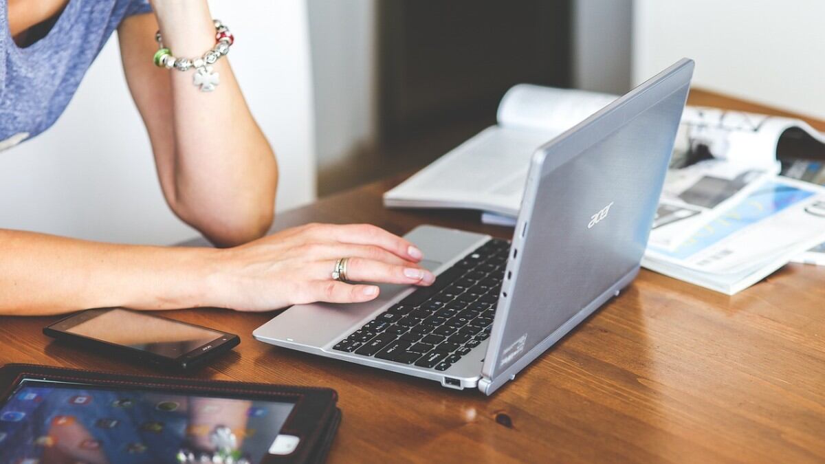 Postulaciones a empleos aumentan: la IA toma rol aún más clave para reclutar personal