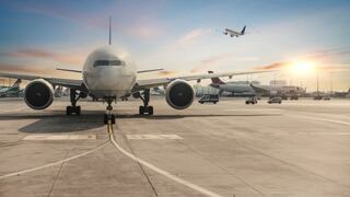 IATA: sector aéreo pide “de rodillas” ayuda a los pasajeros 