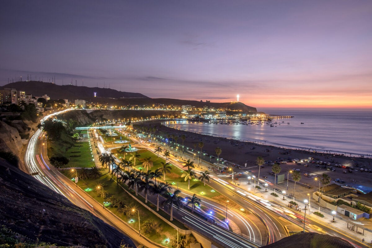 Chorrillos crece sobre fábricas: la reconversión del suelo impulsa boom inmobiliario en Lima Sur