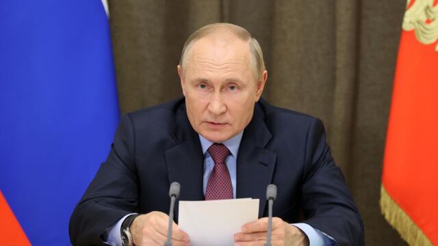 Putin instaura una “dictadura” cada vez más represiva, dice fundadora de ONG Memorial