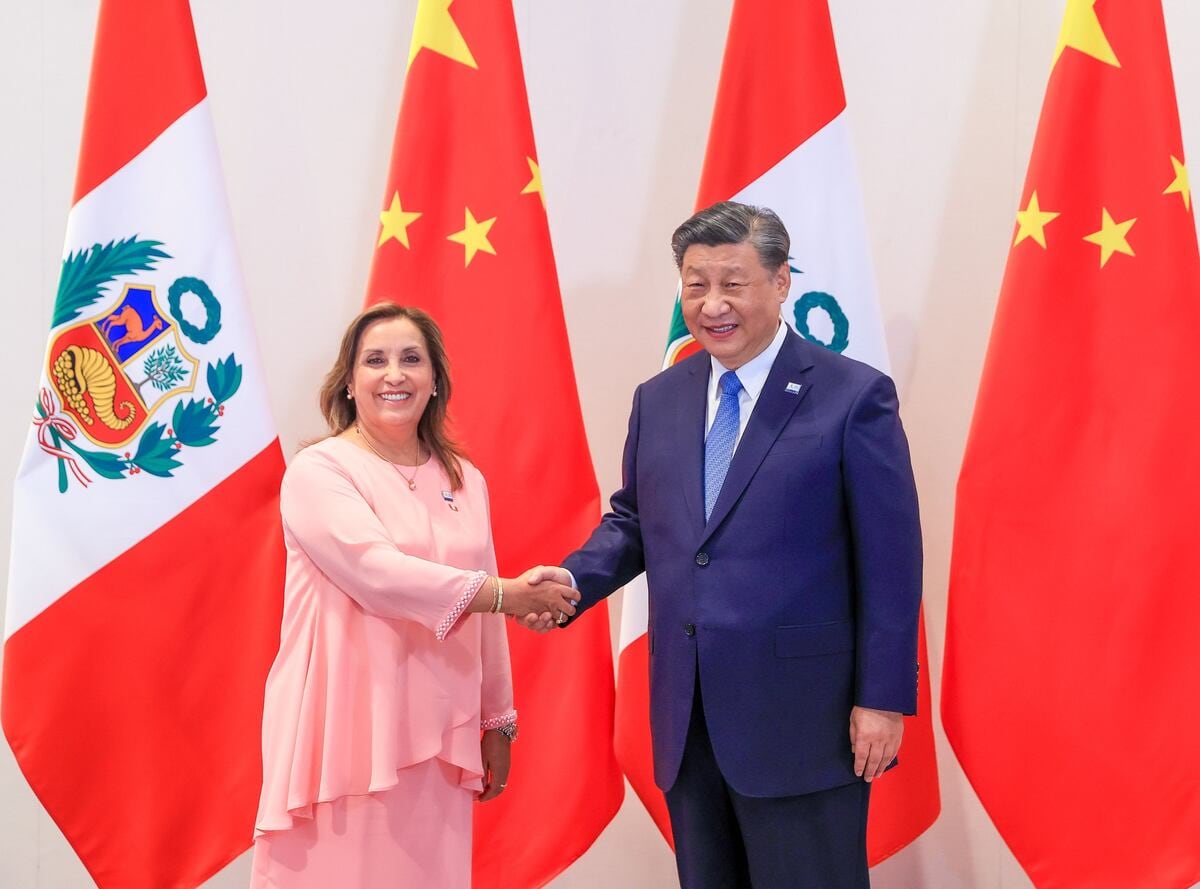 La presidenta Dina Boluarte, se reunió en noviembre del año pasado en la ciudad estadounidense de San Francisco con su homólogo de China, Xi Jinping
