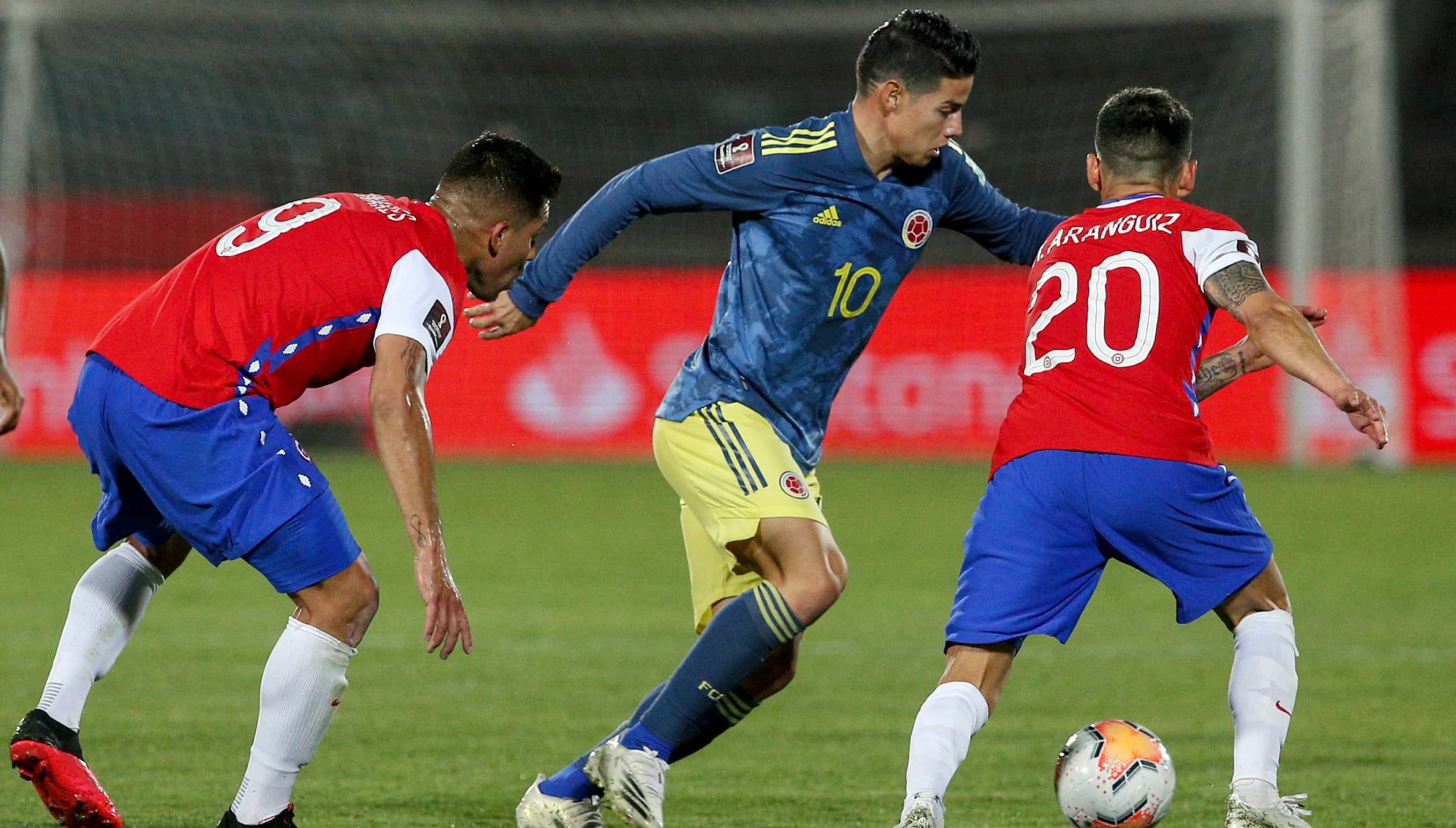 Se espera que James Rodríguez pueda estar entre los titulares de Colombia para el duelo contra Chile. (Foto: AFP)
