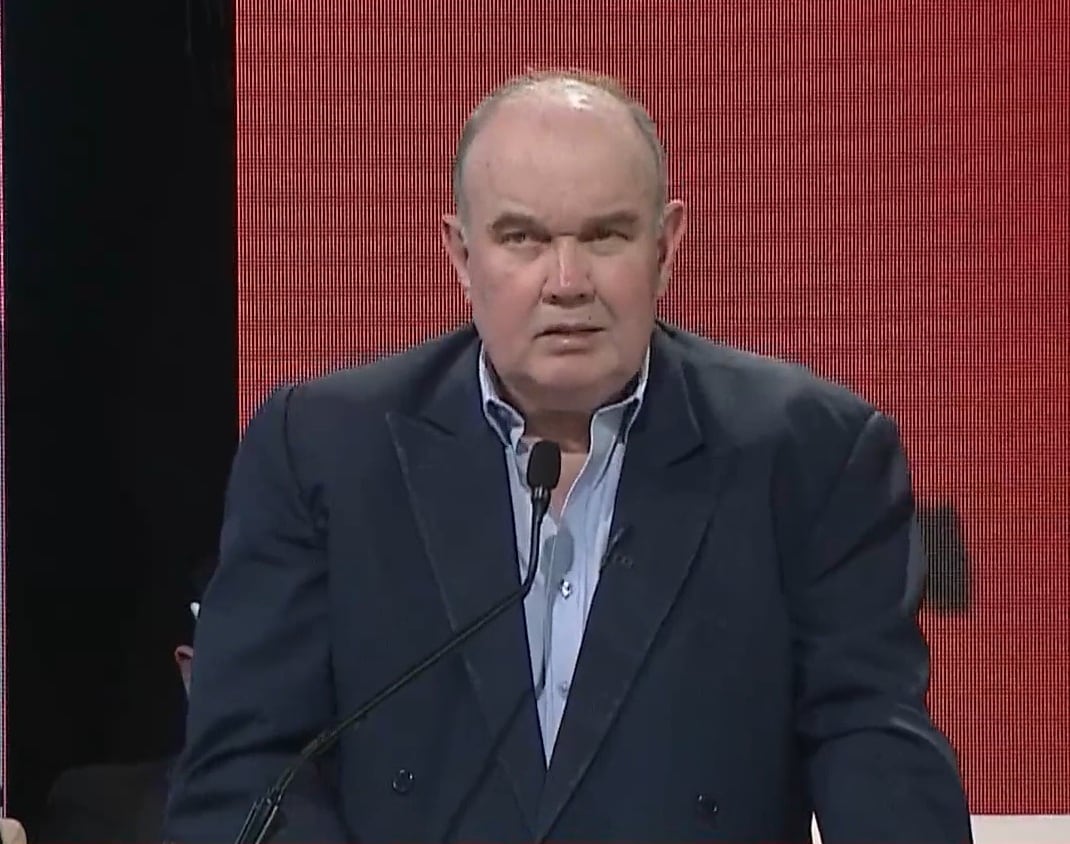 El candidato concentró sus principales propuestas en seguridad ciudadana, transporte, infraestructura vial y programas sociales. (Foto: JNE TV)