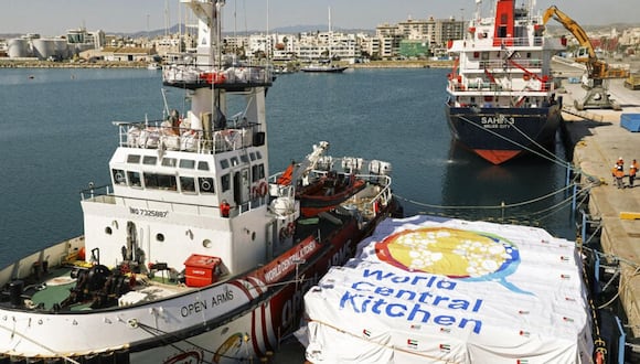 De momento, los barcos están ya en ruta de regreso a Chipre, según confirmó a EFE Laura Lanuza, jefa de comunicación de la ONG española Open Arms, pero sin añadir más detalles de momento. (Foto: EFE)
