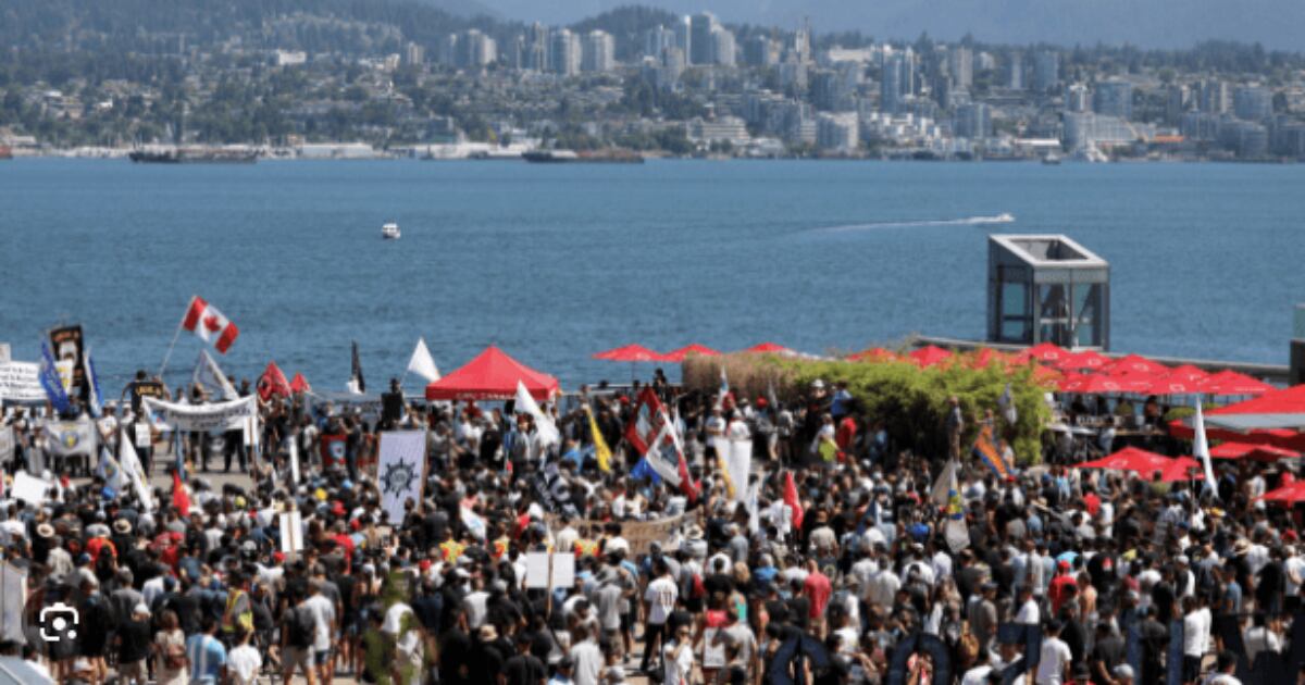 La huelga en la costa oeste de Canadá continúa, luego de que un sindicato rechazara un acuerdo salarial. Foto: MasContainer