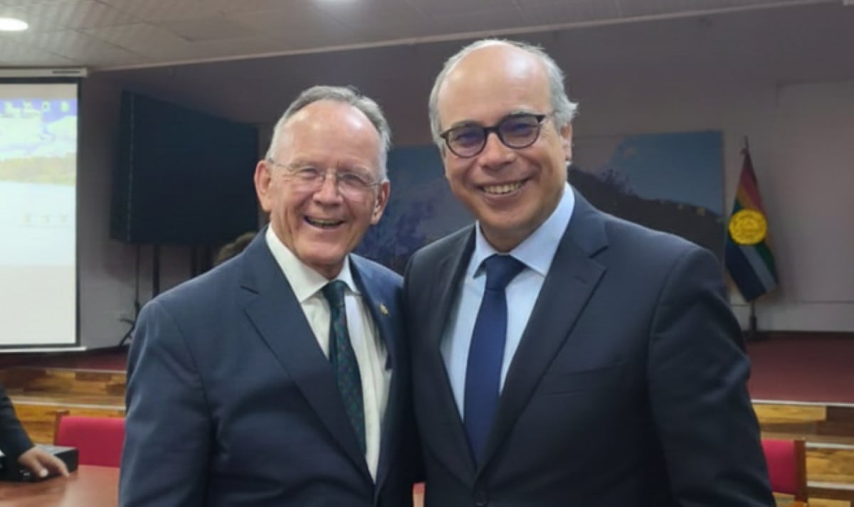 Delegación del Estado de Utah, de los Estados Unidos, encabezada por el presidente del Senado, señor J. Stuart Adams, se reunió con el secretario general del Ministerio de Relaciones Exteriores, embajador Eric Anderson. Foto: Cancillería.